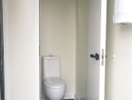 cabina WC bianca per il noleggio